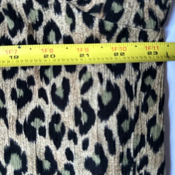 Stonebridge Blouse Women’s Xtra Large Leopard Print Button-Up Long Sleeve - Picture 4 of 7